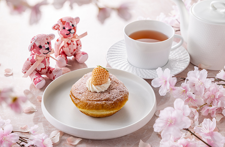 ストロベリー生ドーナツ＆桜コンラッド・ベアセット