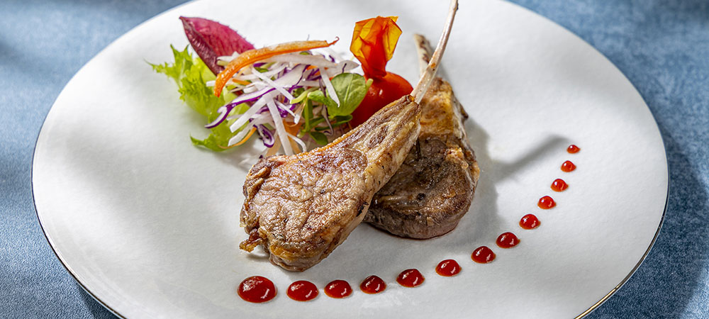 涼を感じる夏の限定コースとプレートランチ