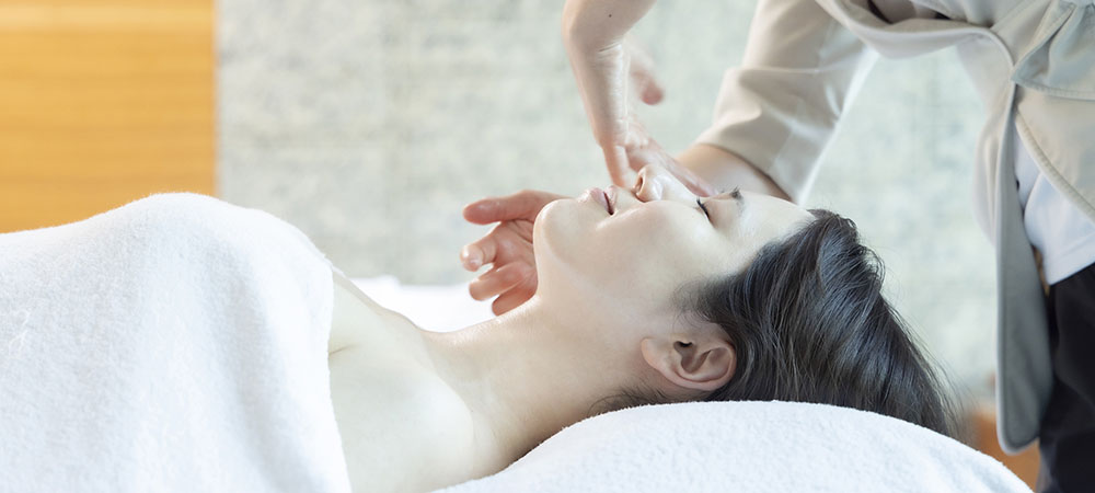 コンラッド東京限定「ハイドレーション オブ ザ ビッシーズ」～ヴァルモン新保湿ケア導入記念～